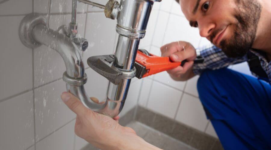 Expert burst pipe repair services in Waring, TX